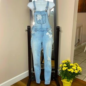 Justice youth girl overall.  Great condition